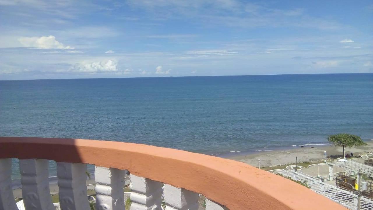 Hotel Art Deco Beach La Ceiba Exterior photo