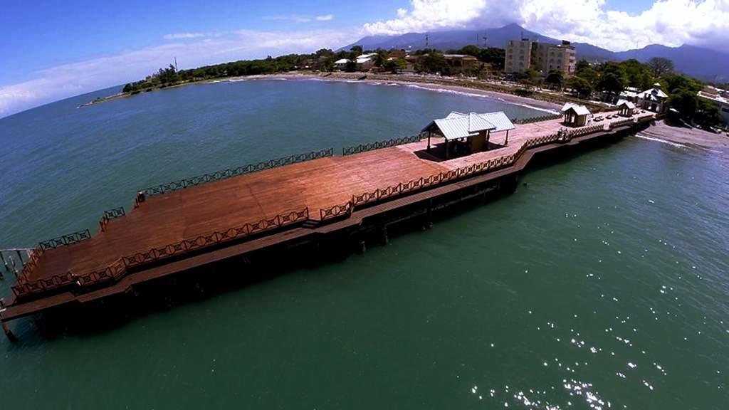 Hotel Art Deco Beach La Ceiba Exterior photo
