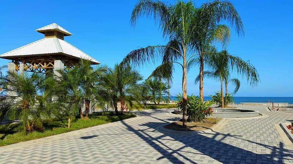 Hotel Art Deco Beach La Ceiba Exterior photo