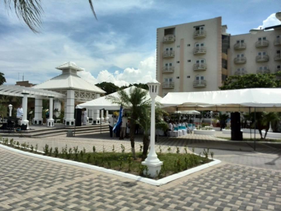 Hotel Art Deco Beach La Ceiba Exterior photo