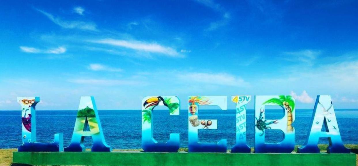 Hotel Art Deco Beach La Ceiba Exterior photo
